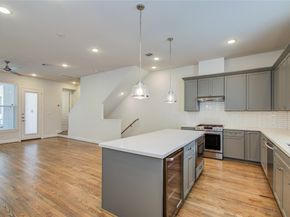 2810 Grand Fountains Drive B, Houston TX 77054