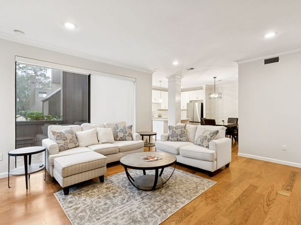 172 Litchfield Lane, Houston TX 77024