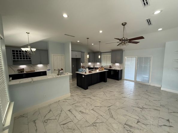 5715 Belarbor Street, Houston TX 77033