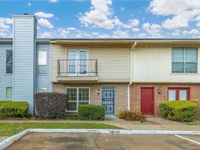 6111 Beverly Hill Street 32, Houston TX 77057