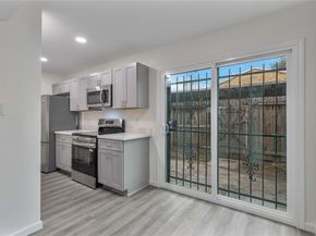6111 Beverly Hill Street 32, Houston TX 77057