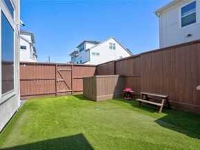 3603 Kensington Gardens Lane, Houston TX 77055