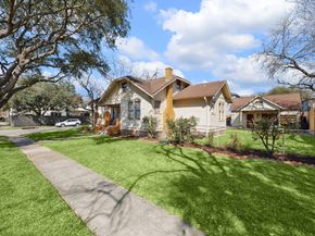 313 Byrne Street, Houston TX 77009