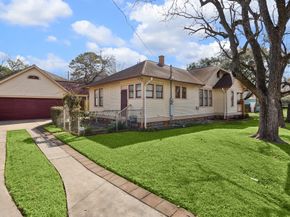 313 Byrne Street, Houston TX 77009