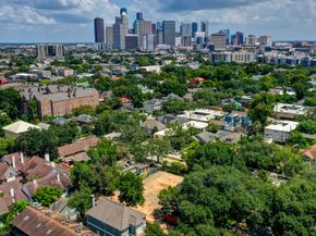 3416 Audubon Place, Houston TX 77006