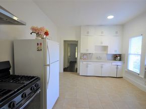 1517 BONNIE BRAE Street, Houston TX 77006