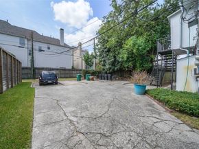 1517 BONNIE BRAE Street, Houston TX 77006