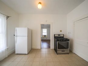 1517 BONNIE BRAE Street, Houston TX 77006