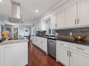 1426 Heathwood Drive, Houston TX 77077