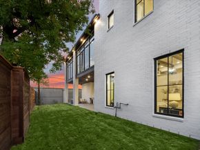 431 W 30th Street, Houston TX 77018