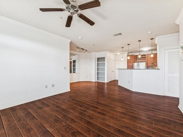 1711 Old Spanish Trail 313, Houston TX 77054