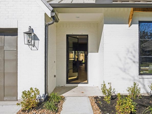 1622 Candlelight Lane, Houston TX 77018