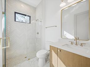 1622 Candlelight Lane, Houston TX 77018