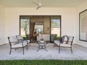 1622 Candlelight Lane, Houston TX 77018