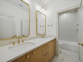 1622 Candlelight Lane, Houston TX 77018