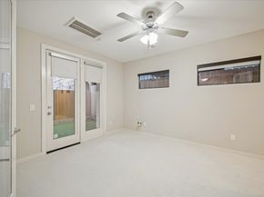 220 Detering Street, Houston TX 77007