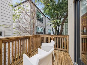 220 Detering Street, Houston TX 77007