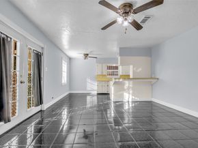 7226 Kingsway Drive, Houston TX 77087