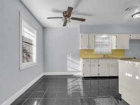 7226 Kingsway Drive, Houston TX 77087