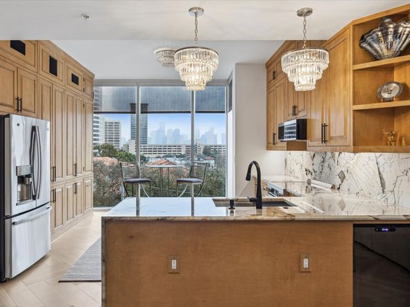 3333 Allen Parkway 602, Houston TX 77019