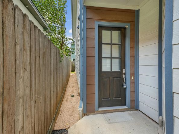 2107 Crockett Street, Houston TX 77007