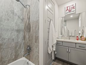 10909 Upland Retreat Drive, Houston TX 77043