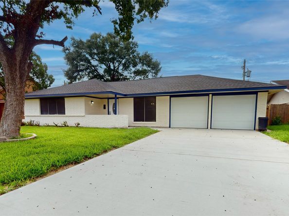 210 Outlook Drive, Houston TX 77034