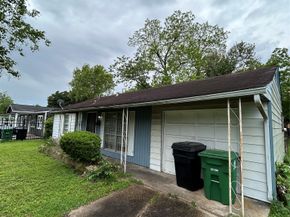 8426 Rockford Drive, Houston TX 77033