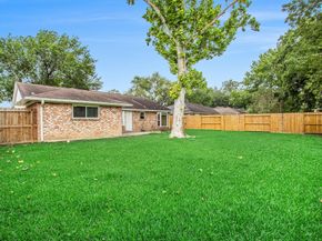 17223 Fife Lane, Webster TX 77598
