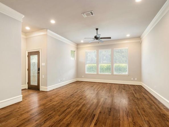 5545 Cornish Street, Houston TX 77007