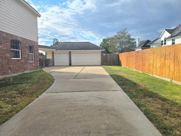 20315 Lakeland Falls Drive, Cypress TX 77433