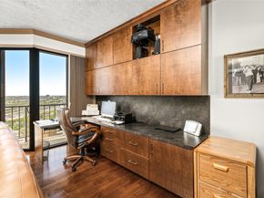 3350 Mccue Road 2402, Houston TX 77056