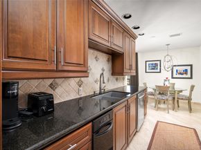 3350 Mccue Road 2402, Houston TX 77056