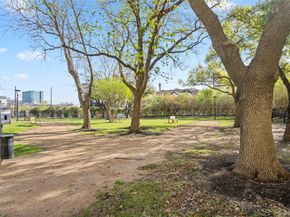 3350 Mccue Road 2402, Houston TX 77056