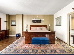 3350 Mccue Road 2402, Houston TX 77056