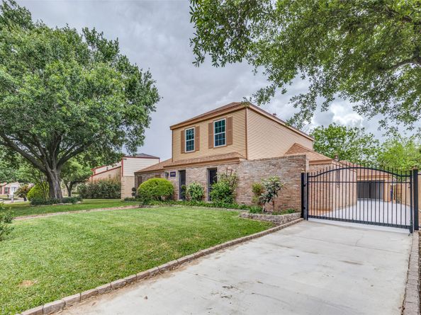 7231 Granvia Drive, Houston TX 77083