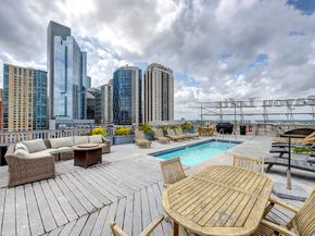 915 Franklin Street 7C, Houston TX 77002