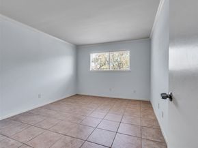 5230 Arboles Drive 4, Houston TX 77035