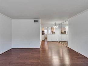 5230 Arboles Drive 4, Houston TX 77035