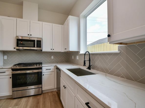 2305 Maury Street, Houston TX 77026
