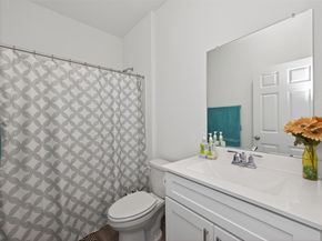 7326 Madison Commons Lane, Houston TX 77075