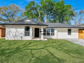 2130 Lamina Lane, Houston TX 77017