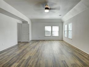 7042 Plum Creek Terrace Lane, Houston TX 77087