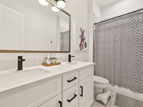 1926 Hoskins Drive, Houston TX 77080