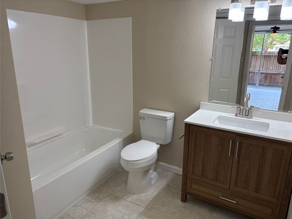 4645 Wild Indigo Street 366, Houston TX 77027