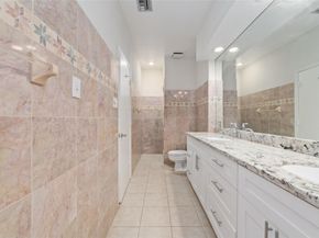 204 Marshall Street 4, Houston TX 77006