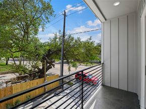 870 W Little York Road D, Houston TX 77091