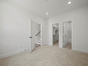 870 W Little York Road D, Houston TX 77091