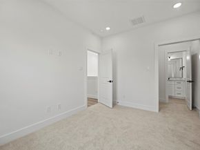 870 W Little York Road D, Houston TX 77091