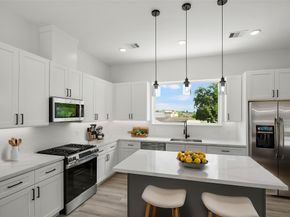 870 W Little York Road D, Houston TX 77091